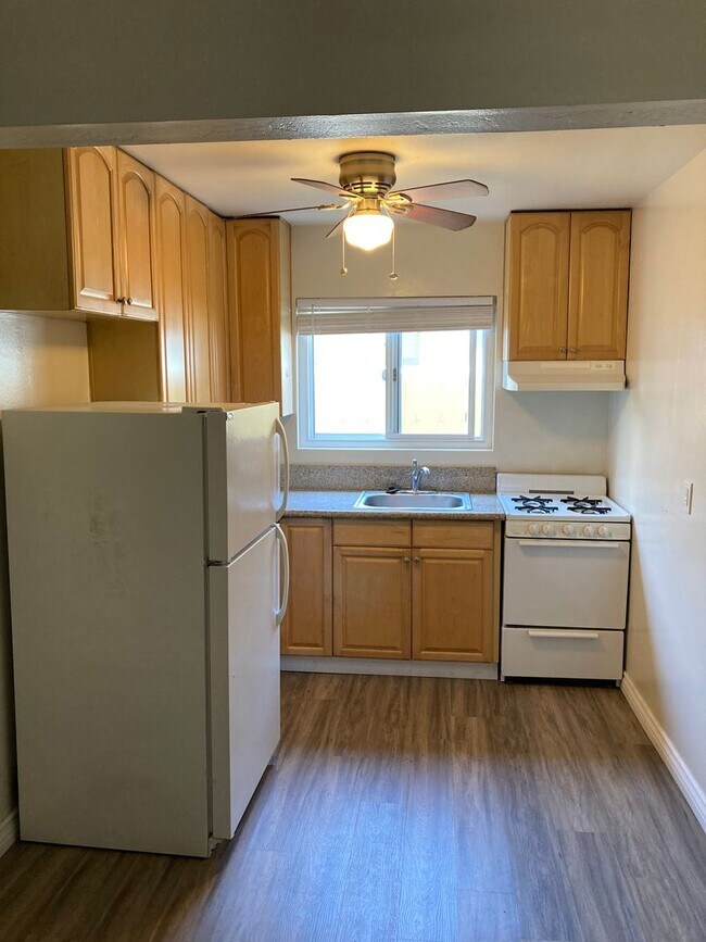 Building Photo - Studio in Pacific Beach Apartment Community