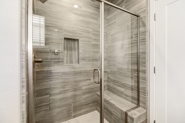 Building Photo - Move-In Special! Beautiful Alkali Flat Ren...