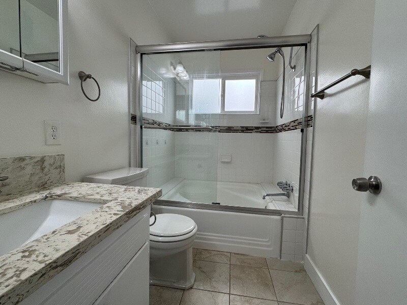 Building Photo - 2508 Highland Ave