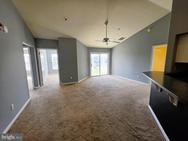 Building Photo - 3003L Heather Ln