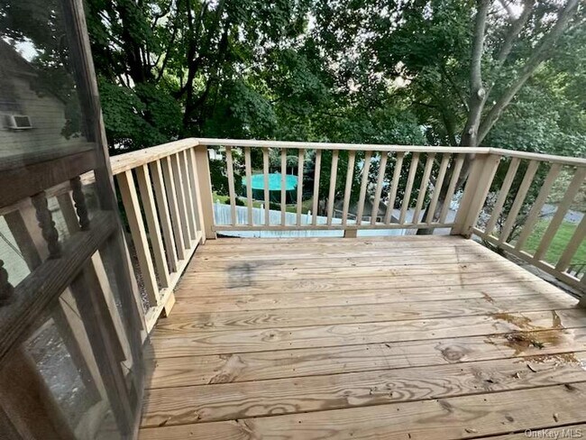 Building Photo - 118 W Main St