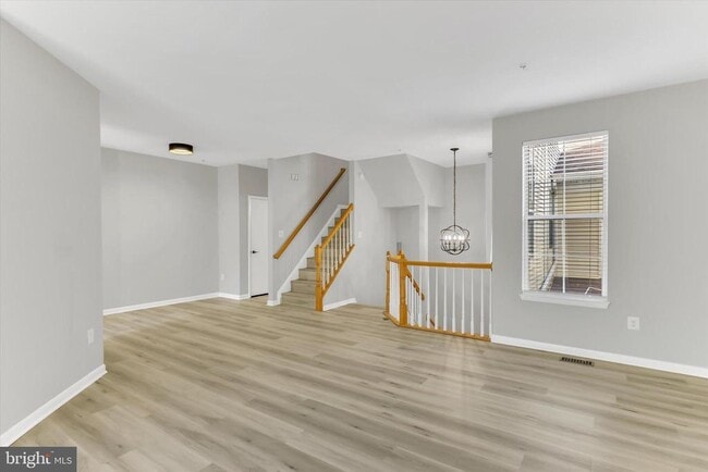 Building Photo - 9411 Royal Bonnet Terrace