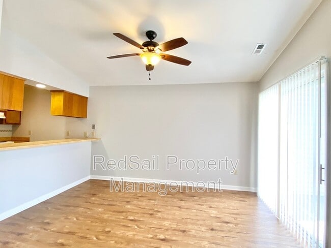 Building Photo - 115 Roane Dr