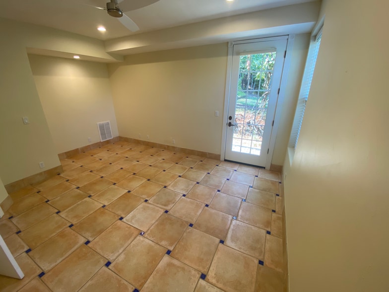 Building Photo - 14385 Gods Hill