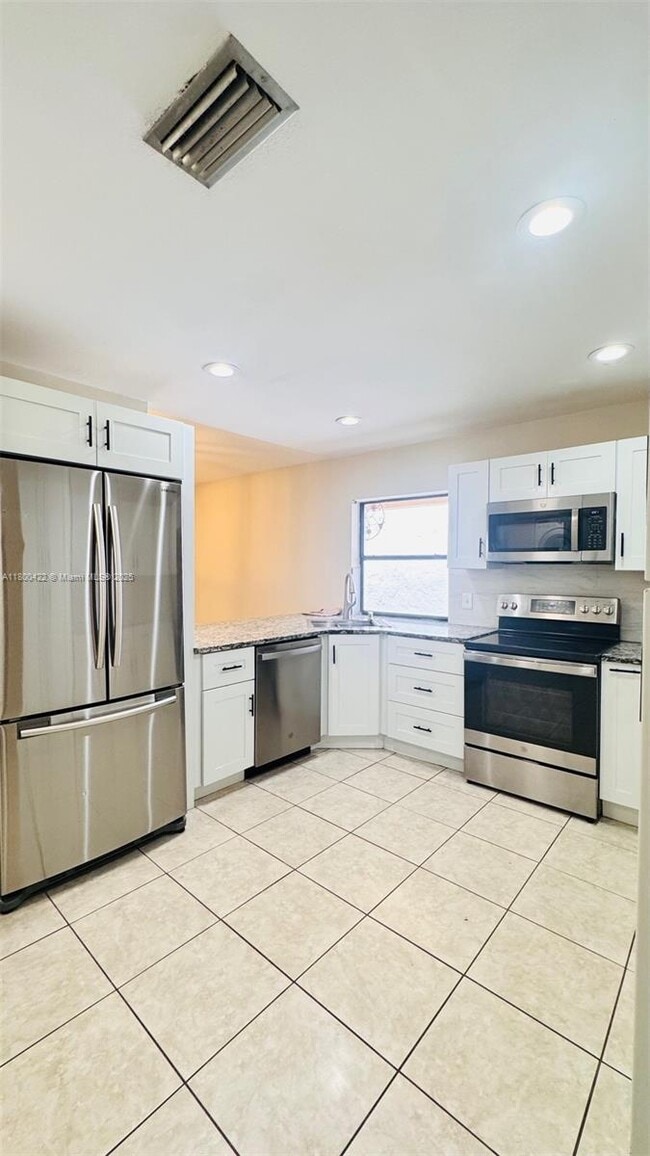 Building Photo - 14814 SW 108th Terrace