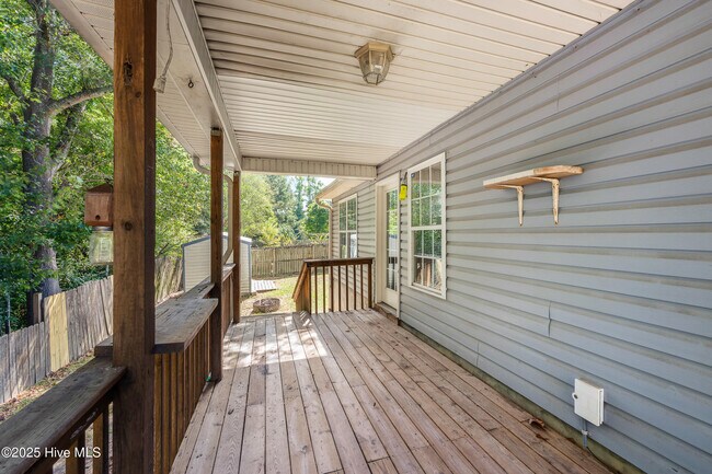 Building Photo - 200 Druid Ct