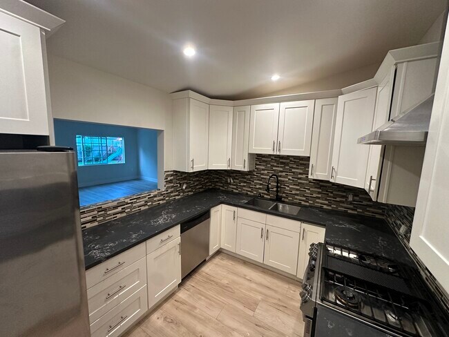 Building Photo - 19429 Lull St