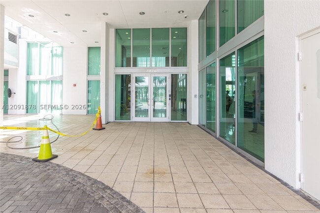 Building Photo - 7928 East Dr