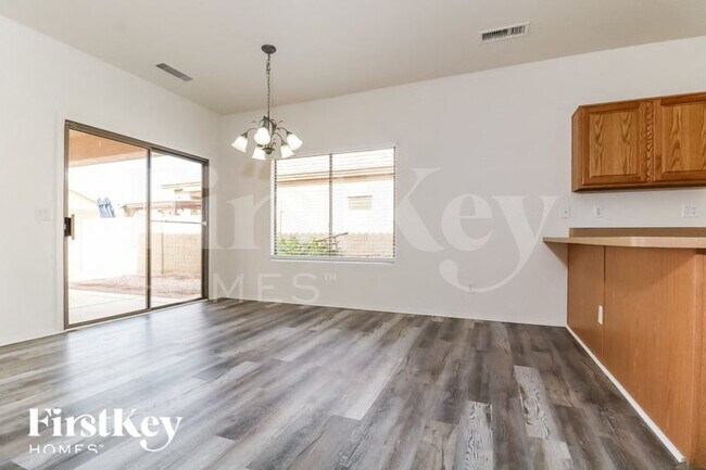 Building Photo - 16860 W Cottonwood St