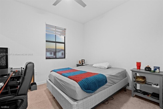 Building Photo - 3 br, 3 bath House - 14807 SW 183rd Ter