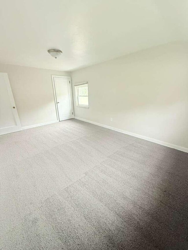 Building Photo - Beautifully remodeled 2-bedroom, 1 1/2-bath home in a Penn Hills neighborhood.