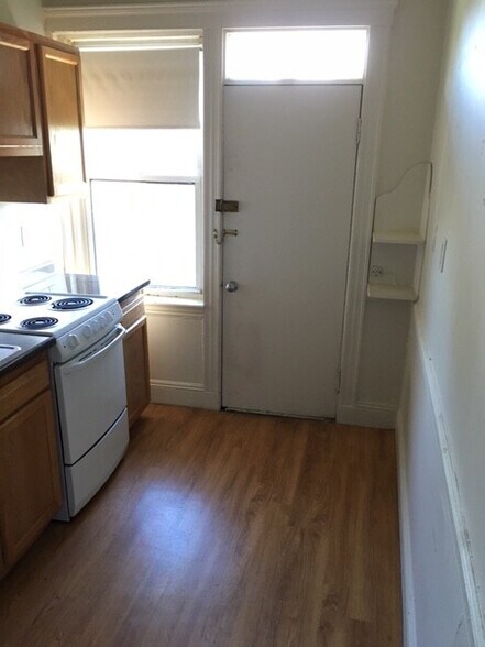 Building Photo - 100 Washington St