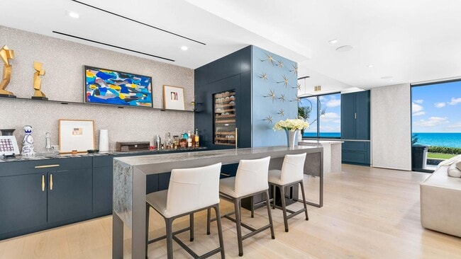 Building Photo - 6029 Old Ocean Blvd