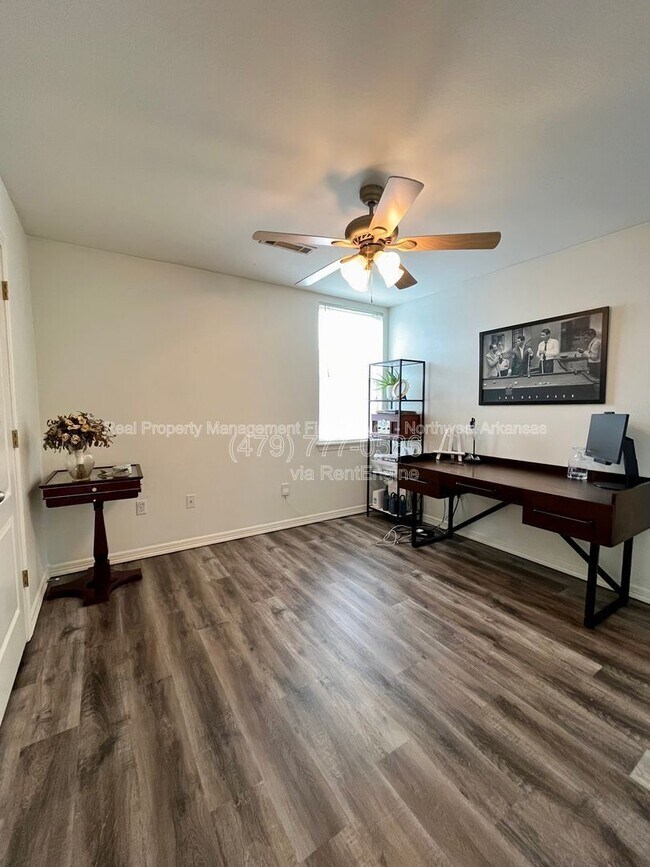 Building Photo - 2728 Westminster Dr