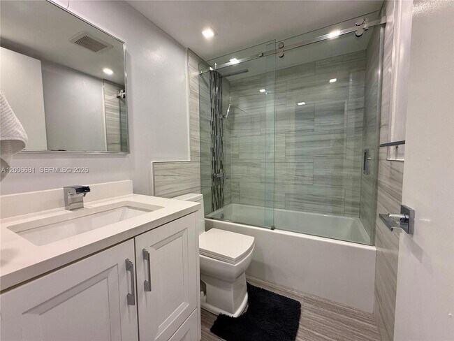 Building Photo - 770 Claughton Island Dr