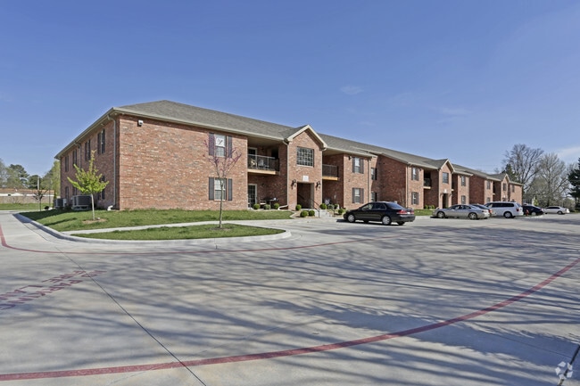 Primary Photo - Woodfield Park Apartments