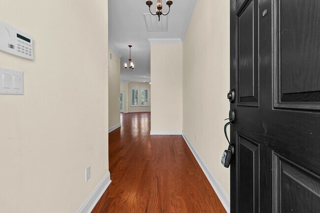Building Photo - 3688 Maidstone Dr