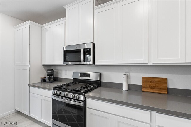 Building Photo - 965 Nevada State Dr