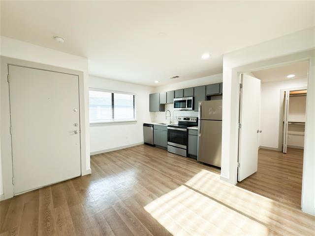 Building Photo - 4526 Munger Ave