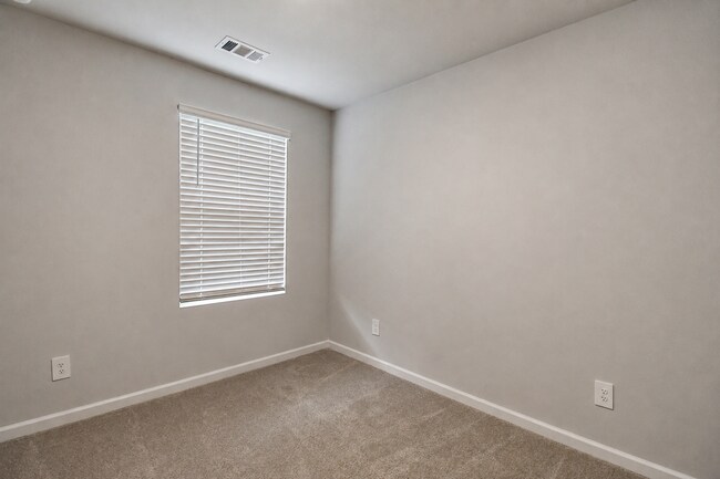 Building Photo - 212 Dale Mires Ln