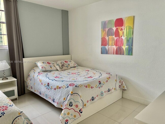 Building Photo - 3901 S Ocean Dr