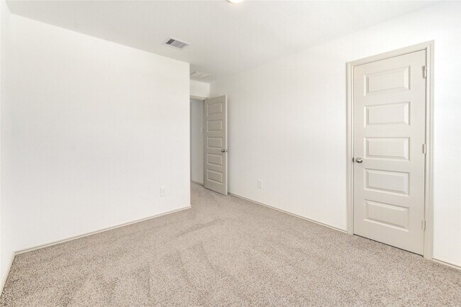 Building Photo - 7319 Sunset Crk Dr