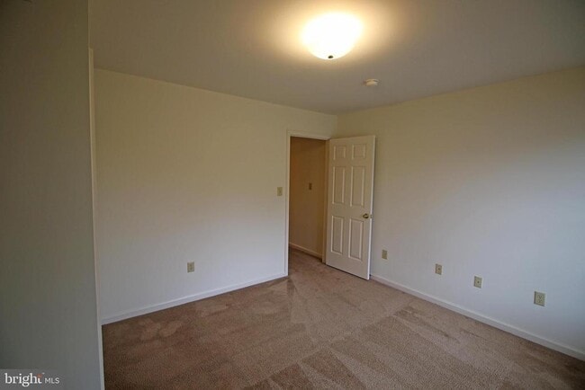 Building Photo - 63 N Cherry St