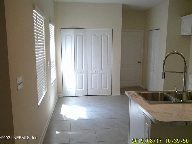 Building Photo - 7734 Legacy Trl