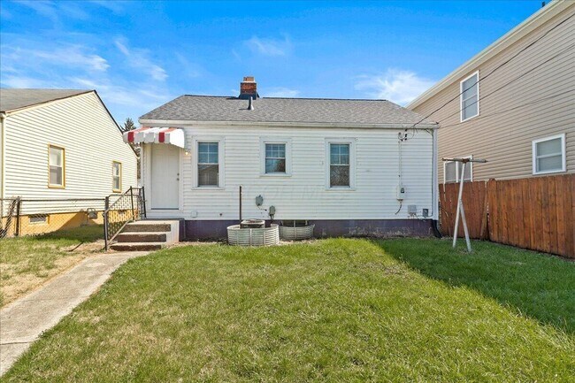 Building Photo - 2593 Osceola Ave