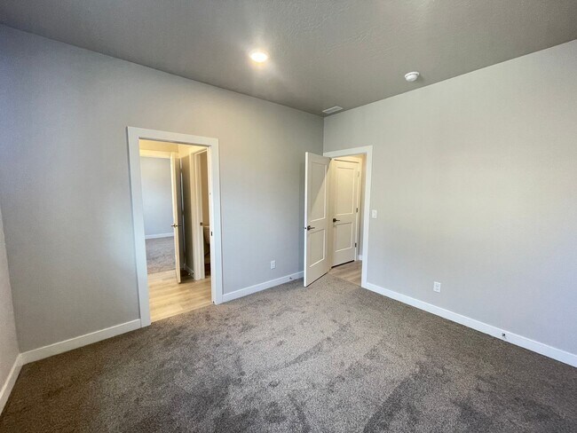 Building Photo - Brand New Coeur d'Alene Home