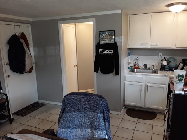 Building Photo - 518 NW 12th St