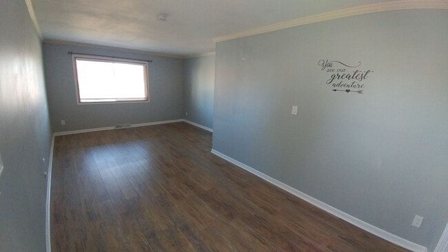 Building Photo - Spacious 4 bedroom 2 Bath Single Family Mt Pleasant