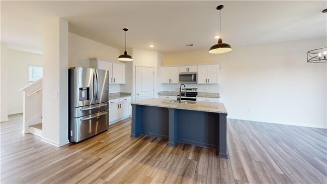 Building Photo - 90 Ingle Dr