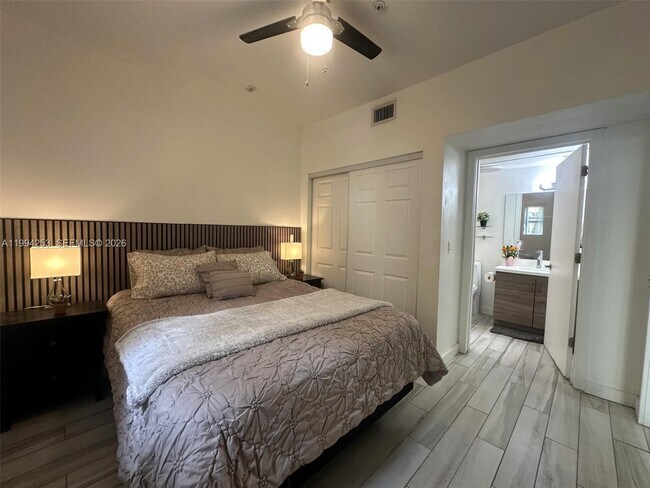 Building Photo - 1560 Meridian Ave