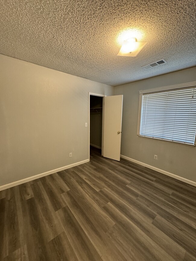 Building Photo - 612 Calle Orlando