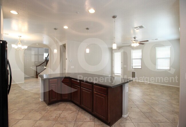 Building Photo - 3221 E Virgil Dr
