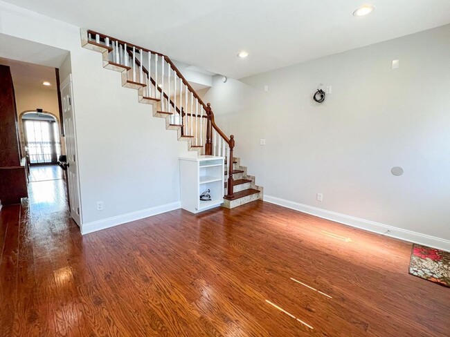 Building Photo - Recently Renovated 3-Bedroom, 2 Bath Bridg...