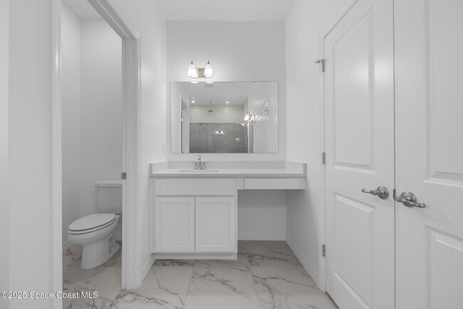 Building Photo - 6266 Moonrise Dr