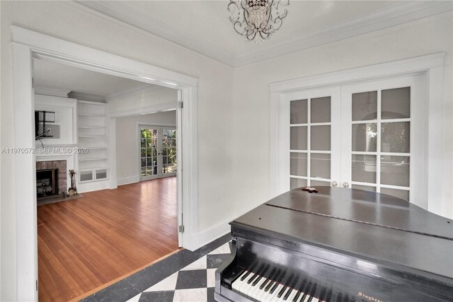 Building Photo - 603 Minorca Ave