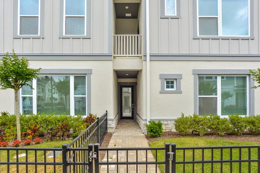 Primary Photo - 1125 Mahonia Ct