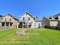Building Photo - 105 Bedford Pl