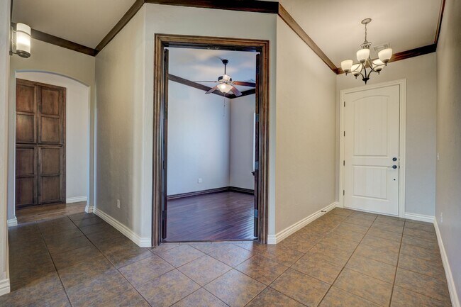 Building Photo - Stunning 3 Bedroom Home with Fireplace, Community Amenities & Open Floor Plan