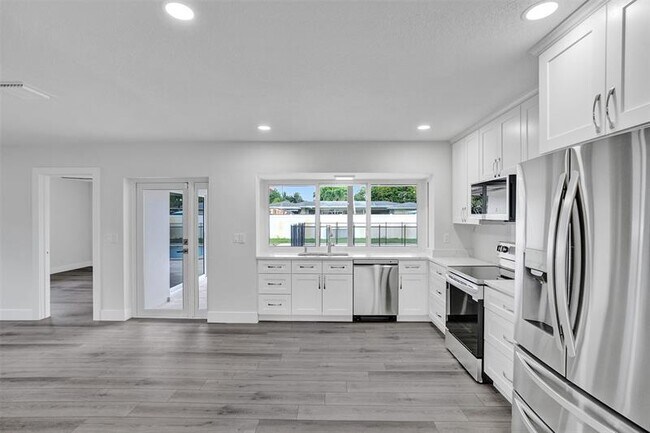 Building Photo - 5361 SW 7th St