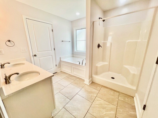 Building Photo - 165 Pommel St