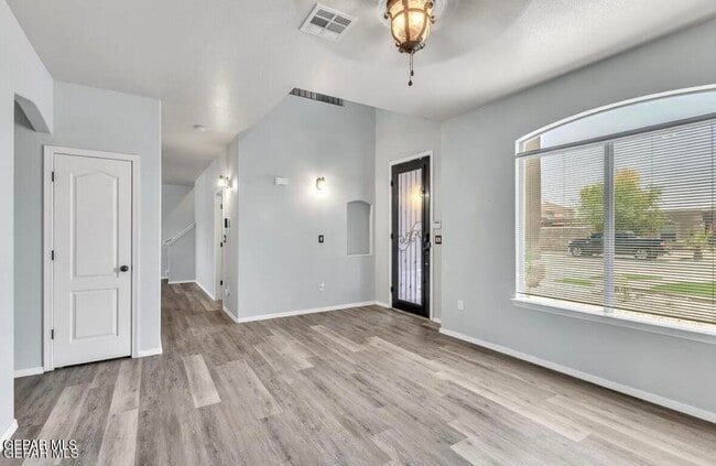 Building Photo - 12879 Hidden Grove Dr