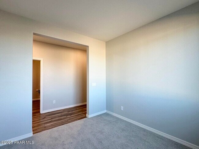 Building Photo - 7701 E Fieldstone Dr