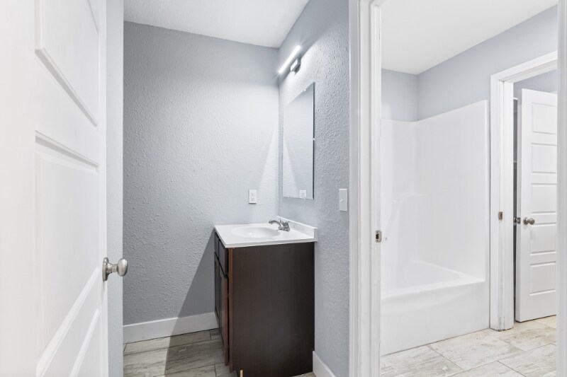 Building Photo - 901 N Gaskill St