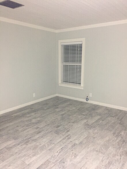 Building Photo - 359 Okaloosa Rd NE
