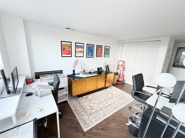 Building Photo - 2012 W Saint Paul Ave