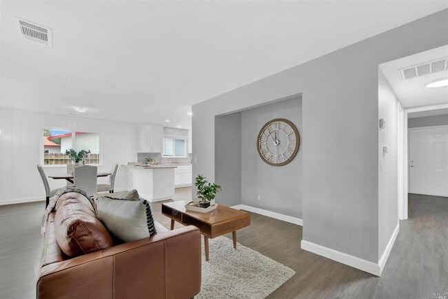 Building Photo - 2024 Starling Way